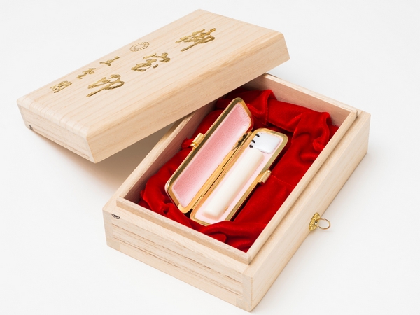 0099 B012【 こども印鑑・お子様記念印鑑】桐箱入り (乳白水牛)